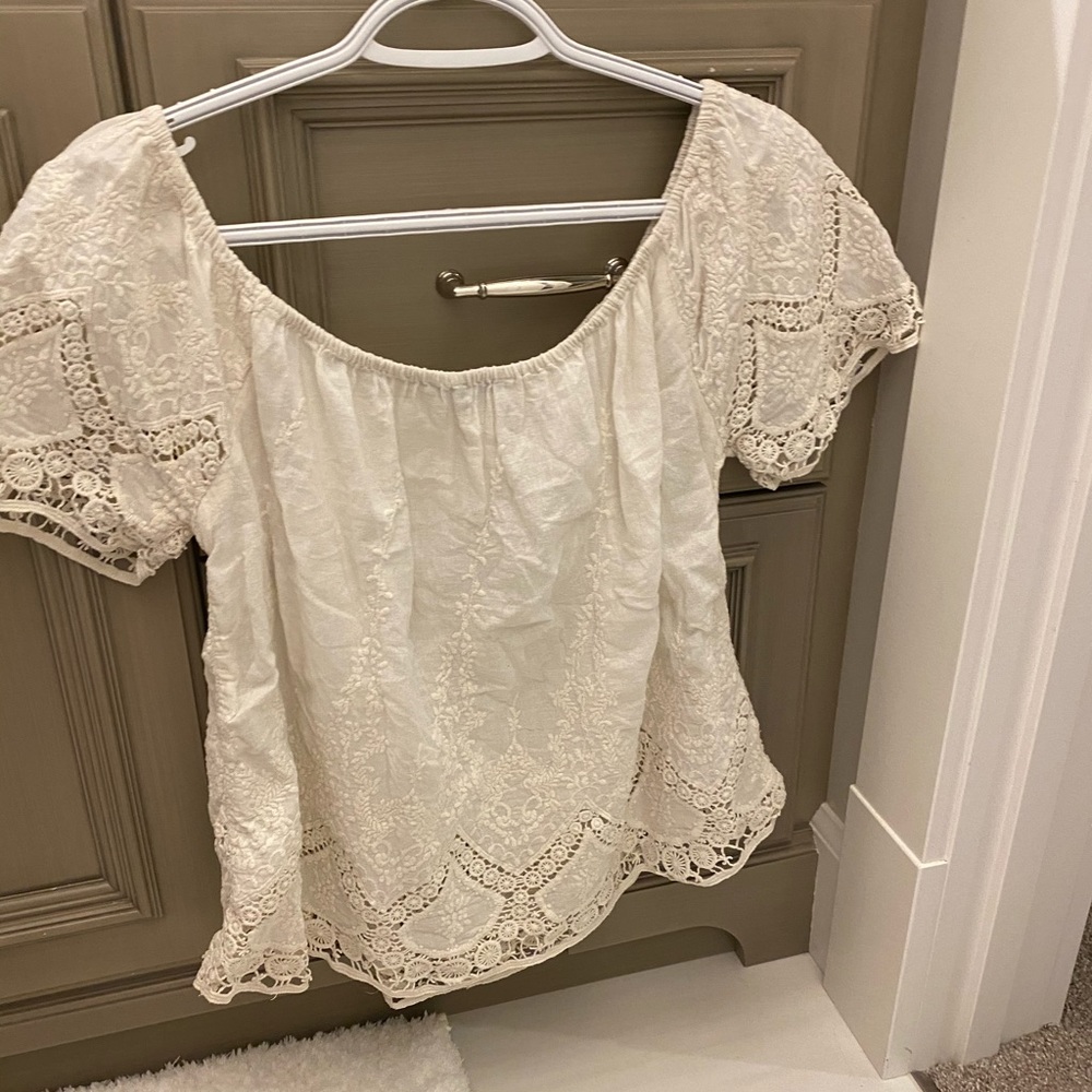 American Eagle Outfitters White Lace T-shirt.